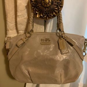 🪴NWT Rare Metallic Leather Coach bag🪴